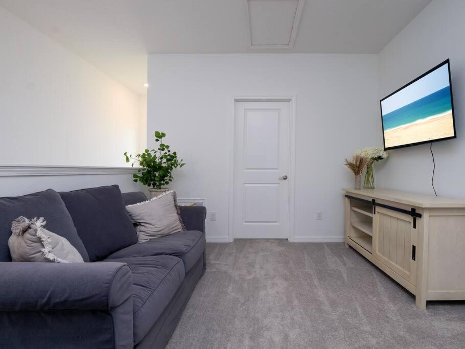 Modern Oasis! 3Br Townhouse In A Lagoon Community Wesley Chapel Extérieur photo